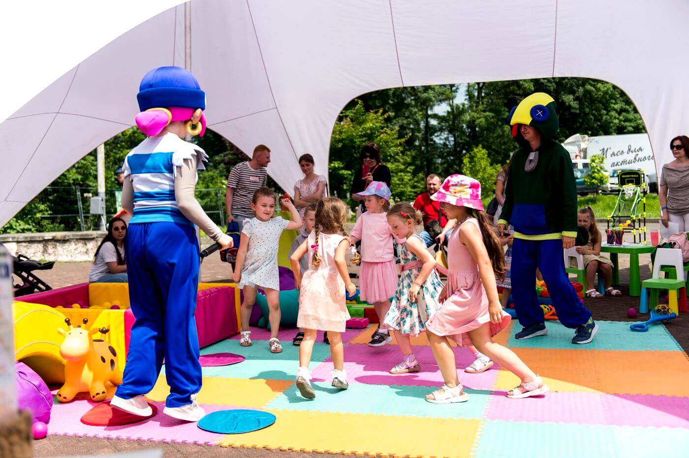 Фестиваль Вуличної їжі 2025 дитяча зона розваги 4