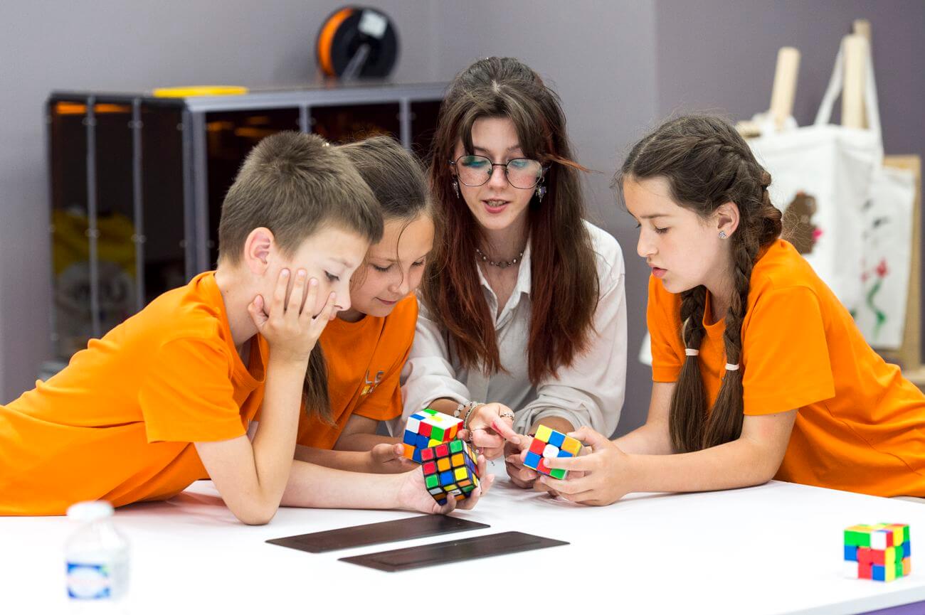 Розвивальні заняття зі спідкубингу для дітей на зимових канікулах