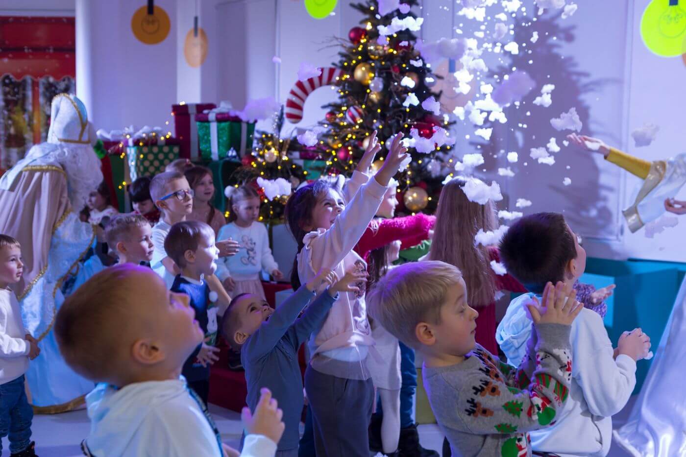 Замовити миколая львів резиденція в LEOLAND