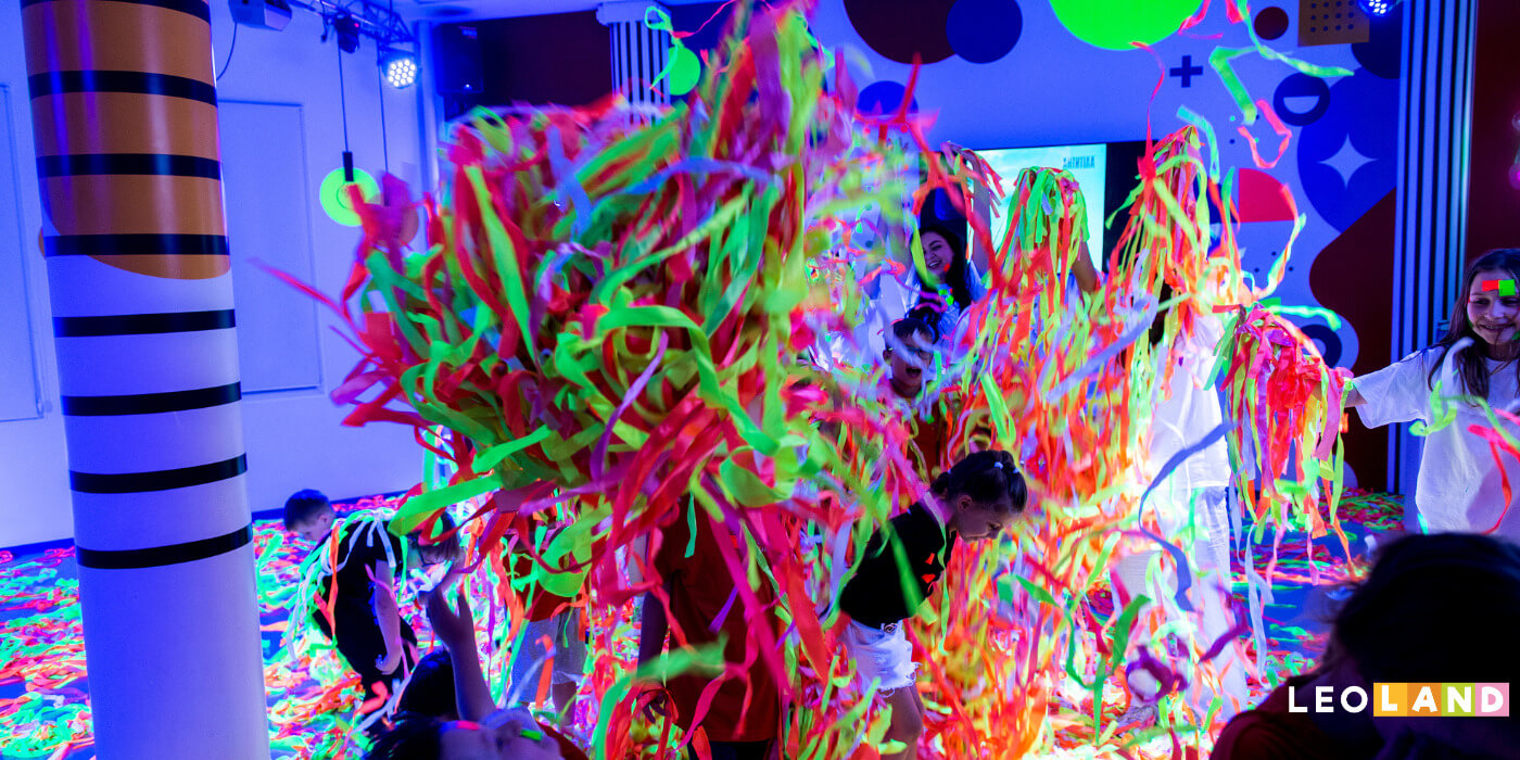 неонове шоу LEOLAND