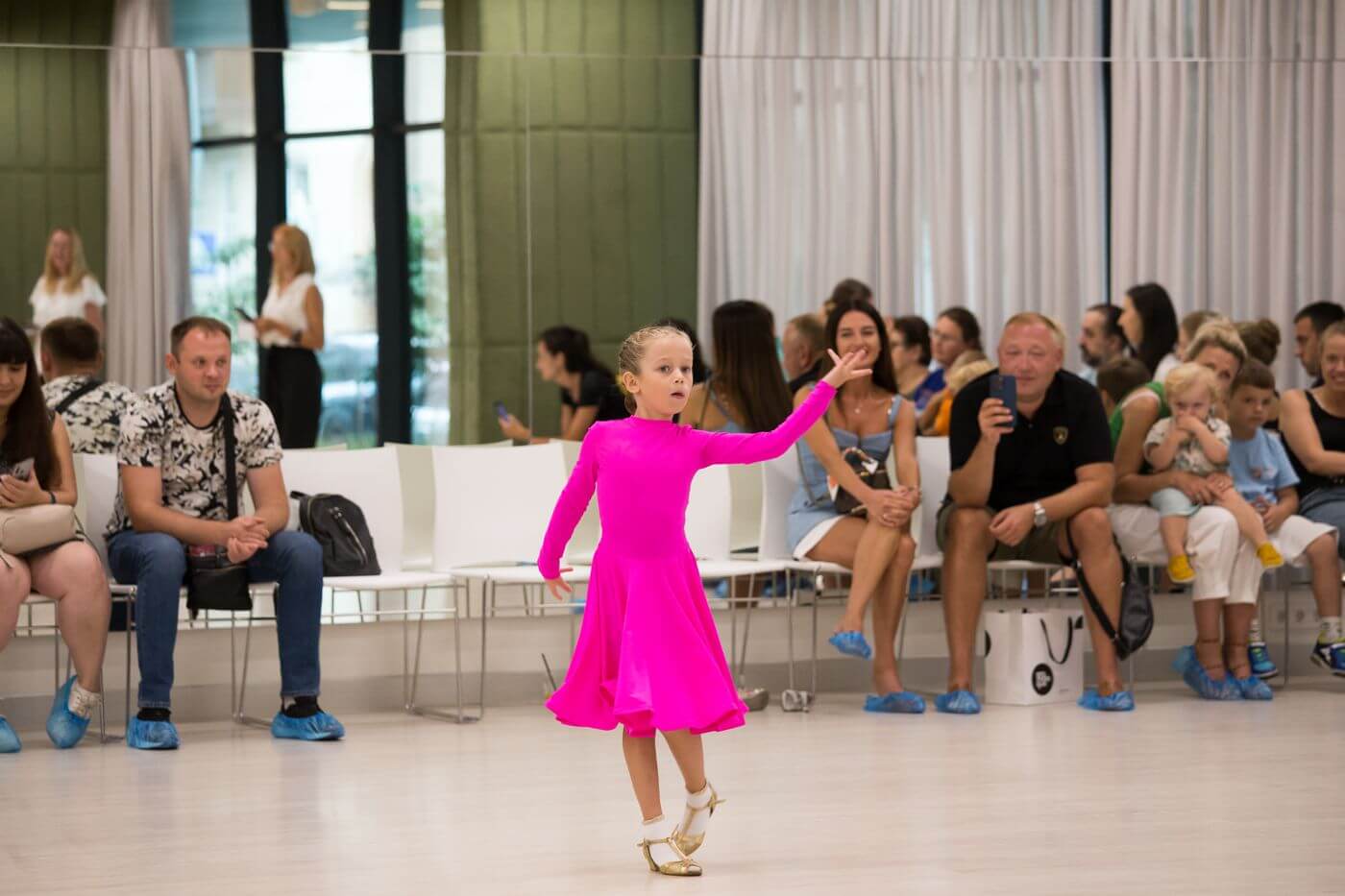 танці для дітей LEODANCE