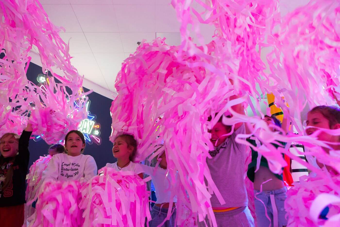 Паперове шоу