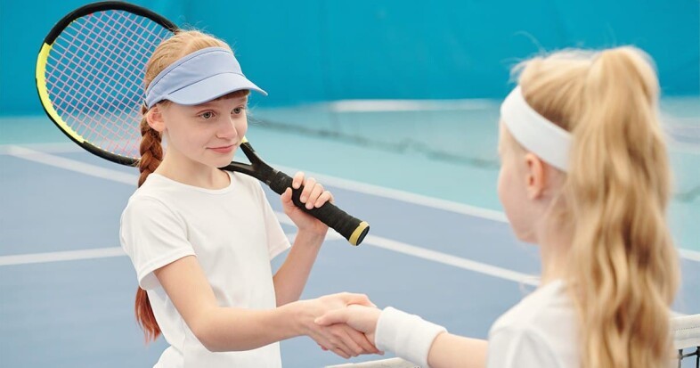 Тенісні корти у LEOLAND доступні для бронювання!