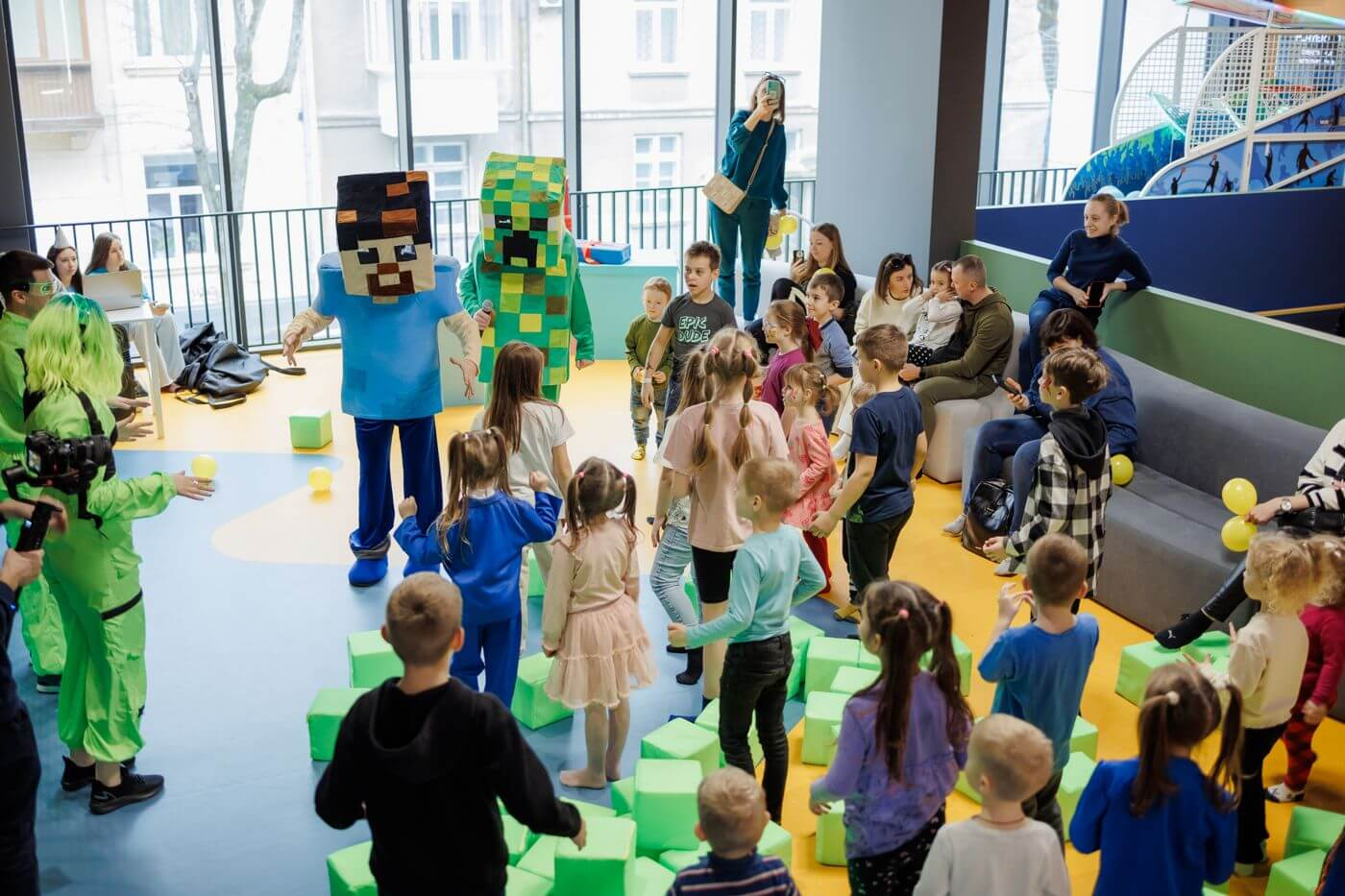 Групові візити дітей в LEOLAND 4